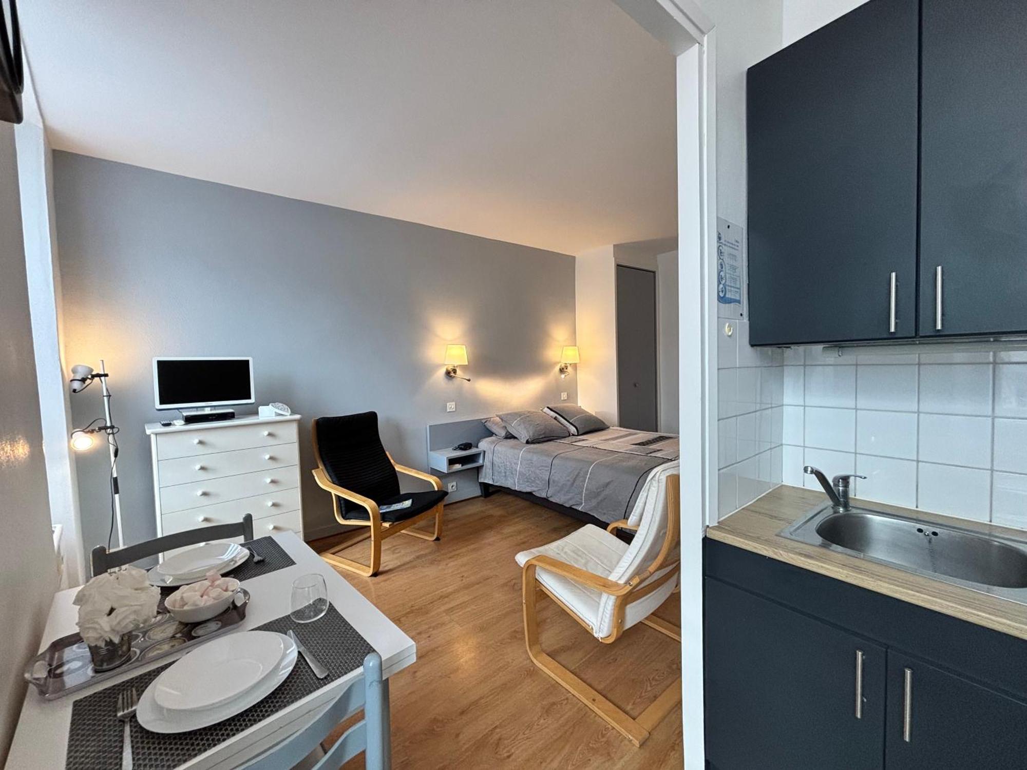 Le Sancy - Studio - 1 Lit - 2 Pers - Clim Шатель-Гийон Экстерьер фото