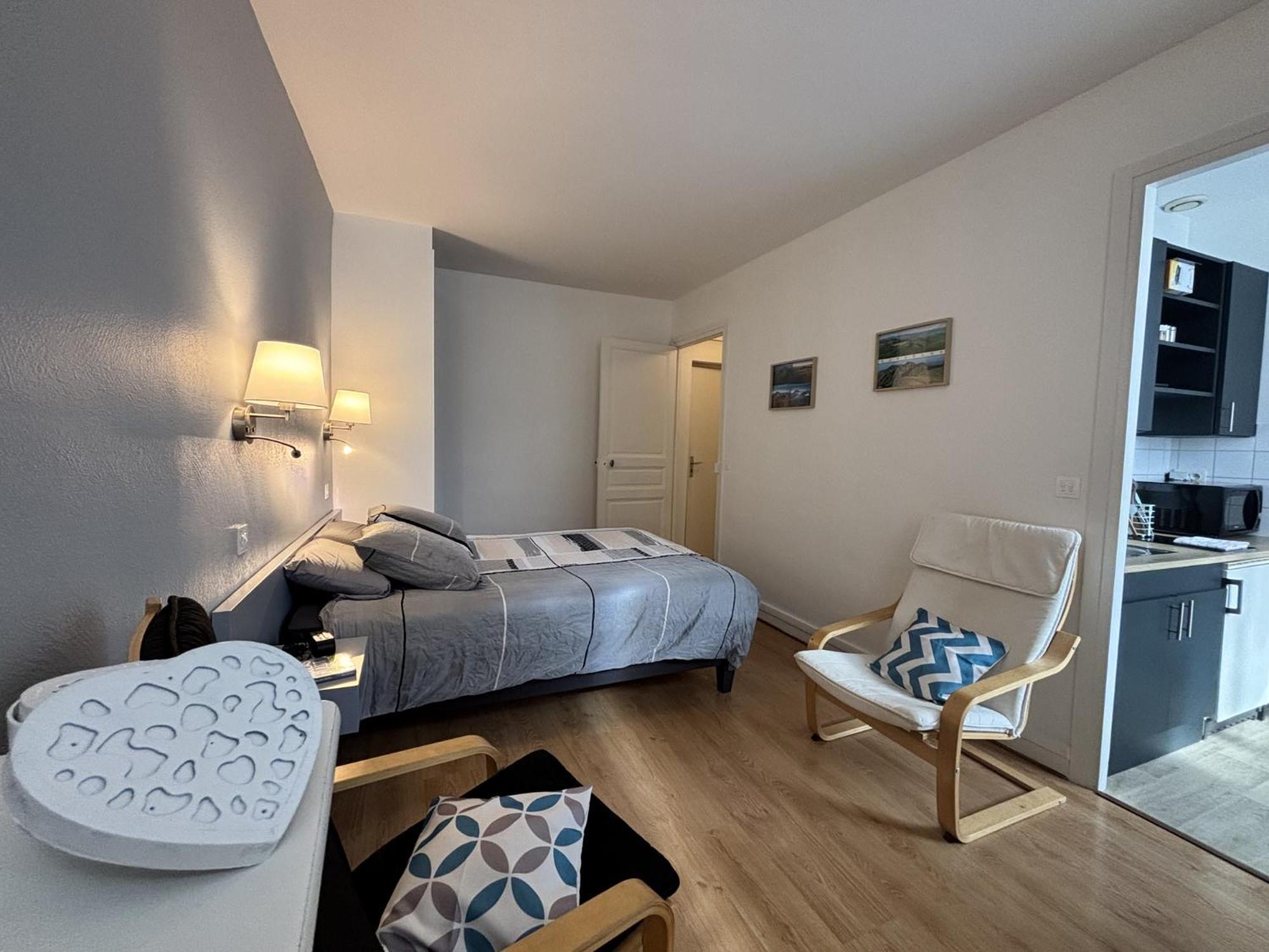 Le Sancy - Studio - 1 Lit - 2 Pers - Clim Шатель-Гийон Экстерьер фото